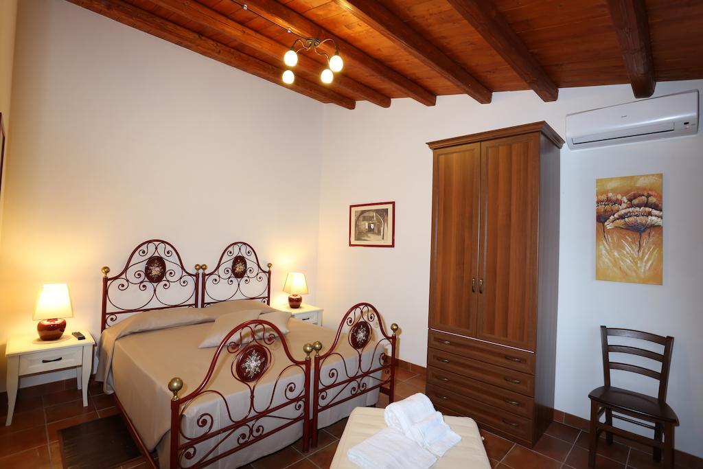 Serravalle Relais & Country Villa With Private Pool - Esclusive Use Chiaramonte Gulfi Pokój zdjęcie